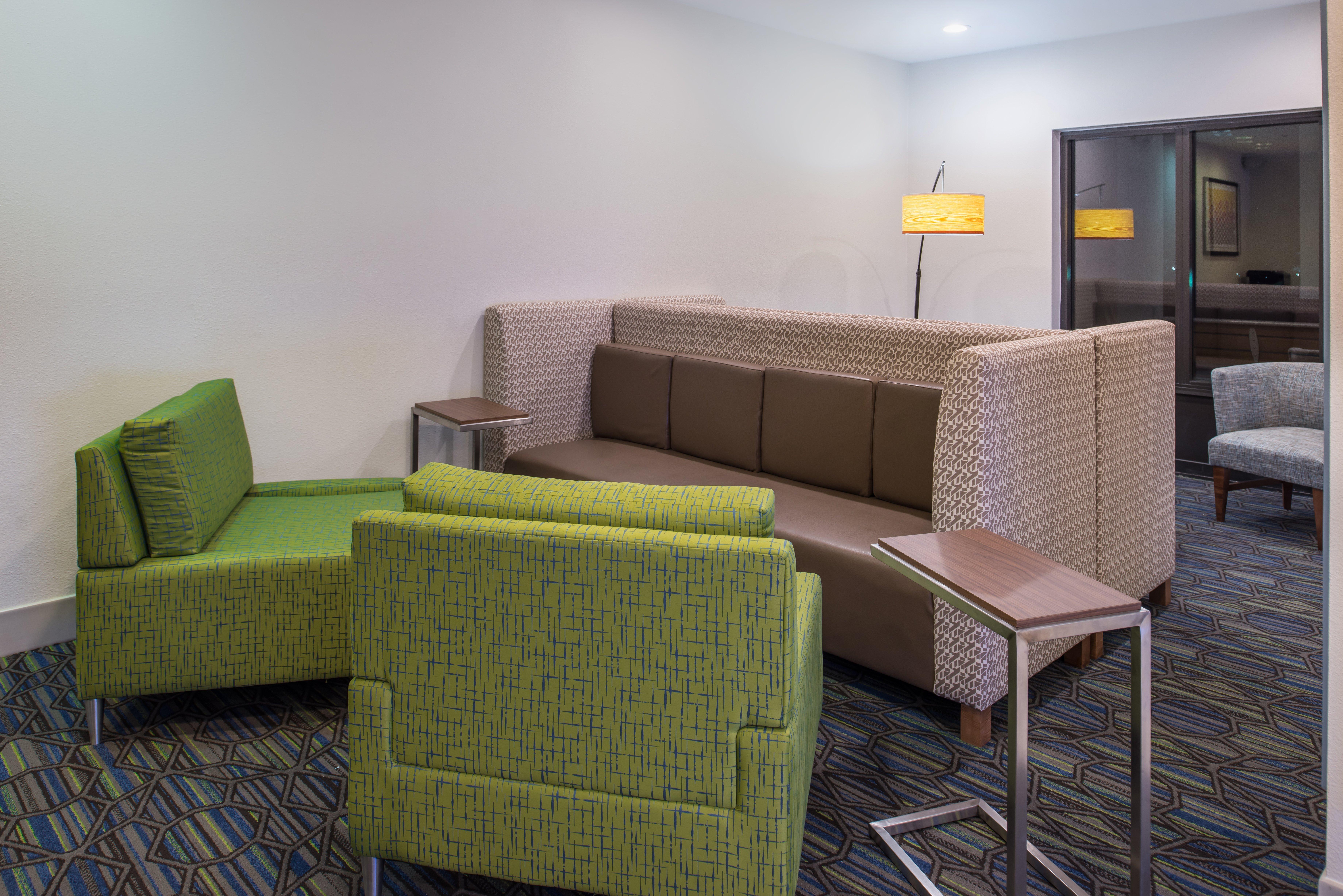 West Chase Holiday Inn Express Hotel & Suites Tampa-Anderson Road-Veterans Exp By Ihg מראה חיצוני תמונה