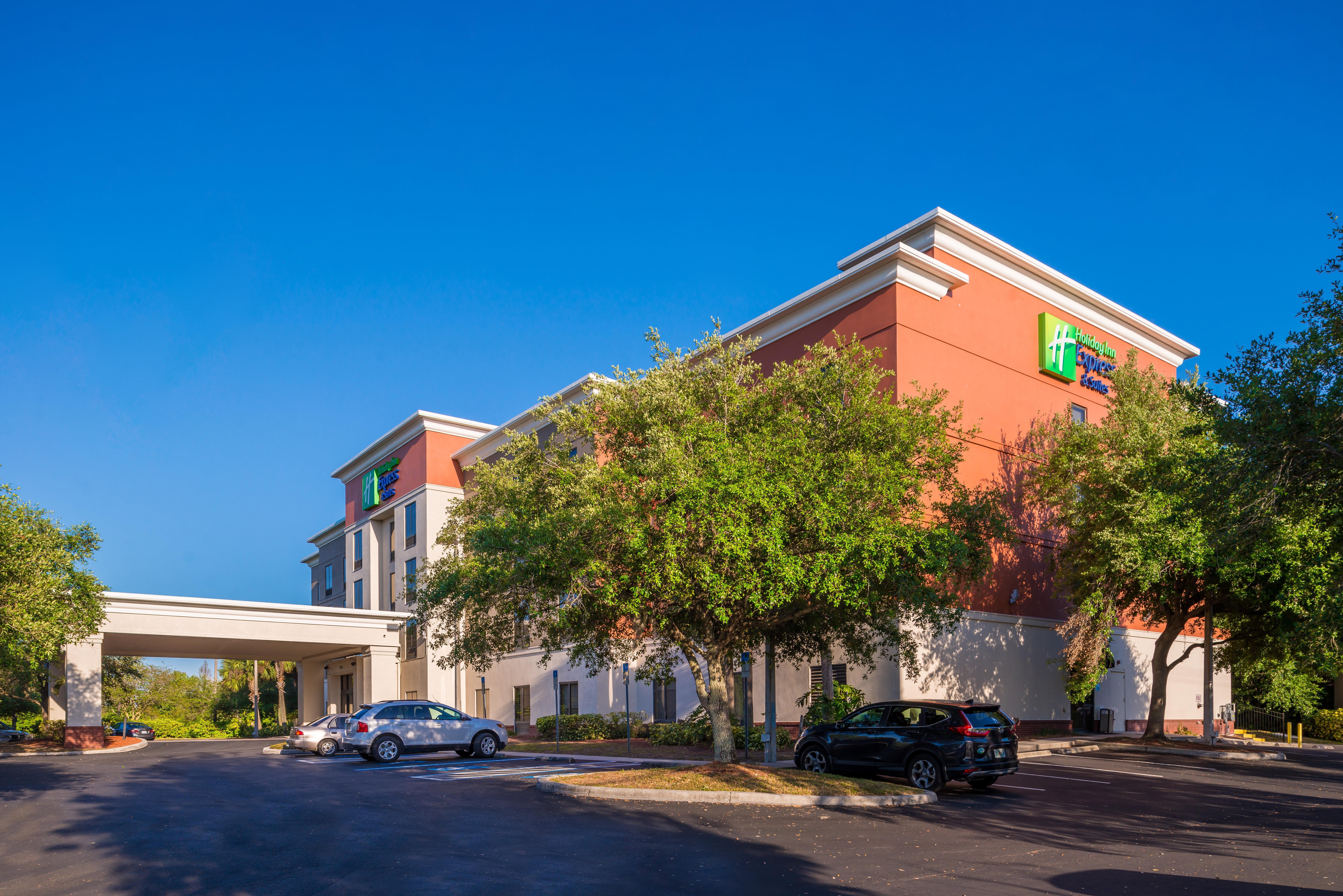 West Chase Holiday Inn Express Hotel & Suites Tampa-Anderson Road-Veterans Exp By Ihg מראה חיצוני תמונה